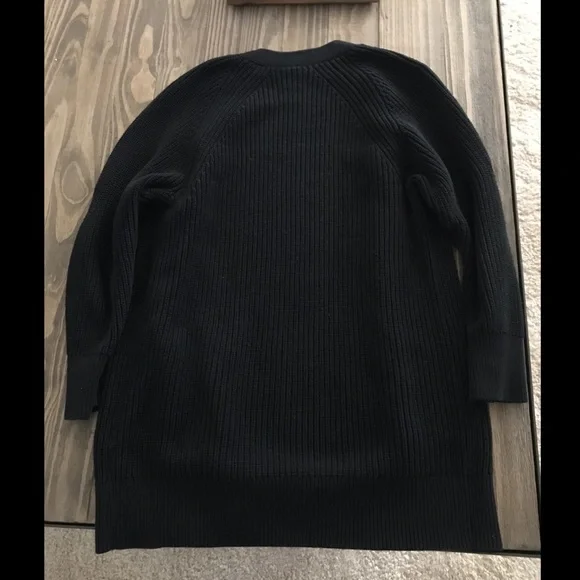 🖤 GAP Black Thick Knit Long Button Cardigan! 🖤 - Picture 5 of 8